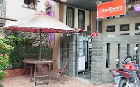 Reddoorz Plus Near Isola Upi